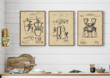 Kép betöltése a galériamegjelenítőbe: Kávé-függőknek ajándék csomag 3 vintage poszter !