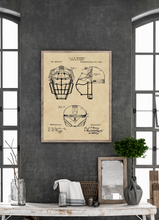 Kép betöltése a galériamegjelenítőbe: Baseball sisak, vintage stílusú poszter
